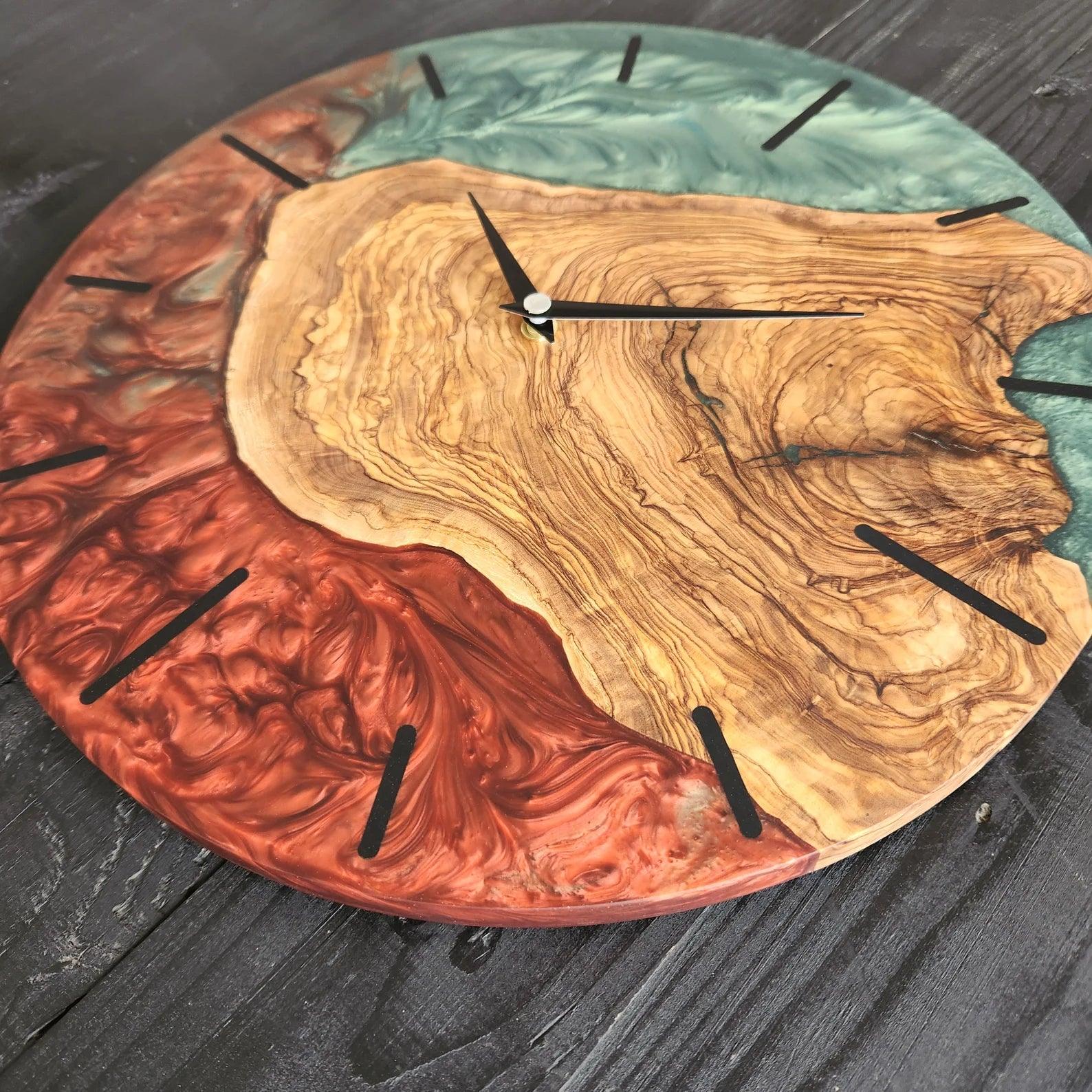 Emerald Ember Timepiece | Premium Handmade Wall Clocks - Artdesigna