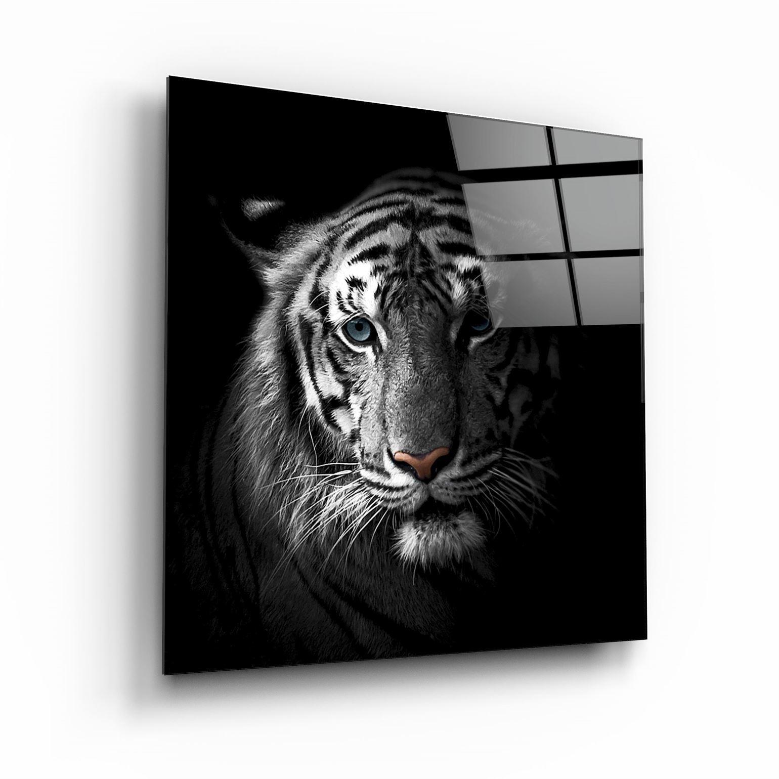 Silent Strength | Glass Wall Art - Artdesigna